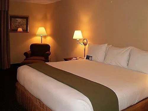 Holiday Inn Express Memphis Medical Center - Midtown By Ihg Otel