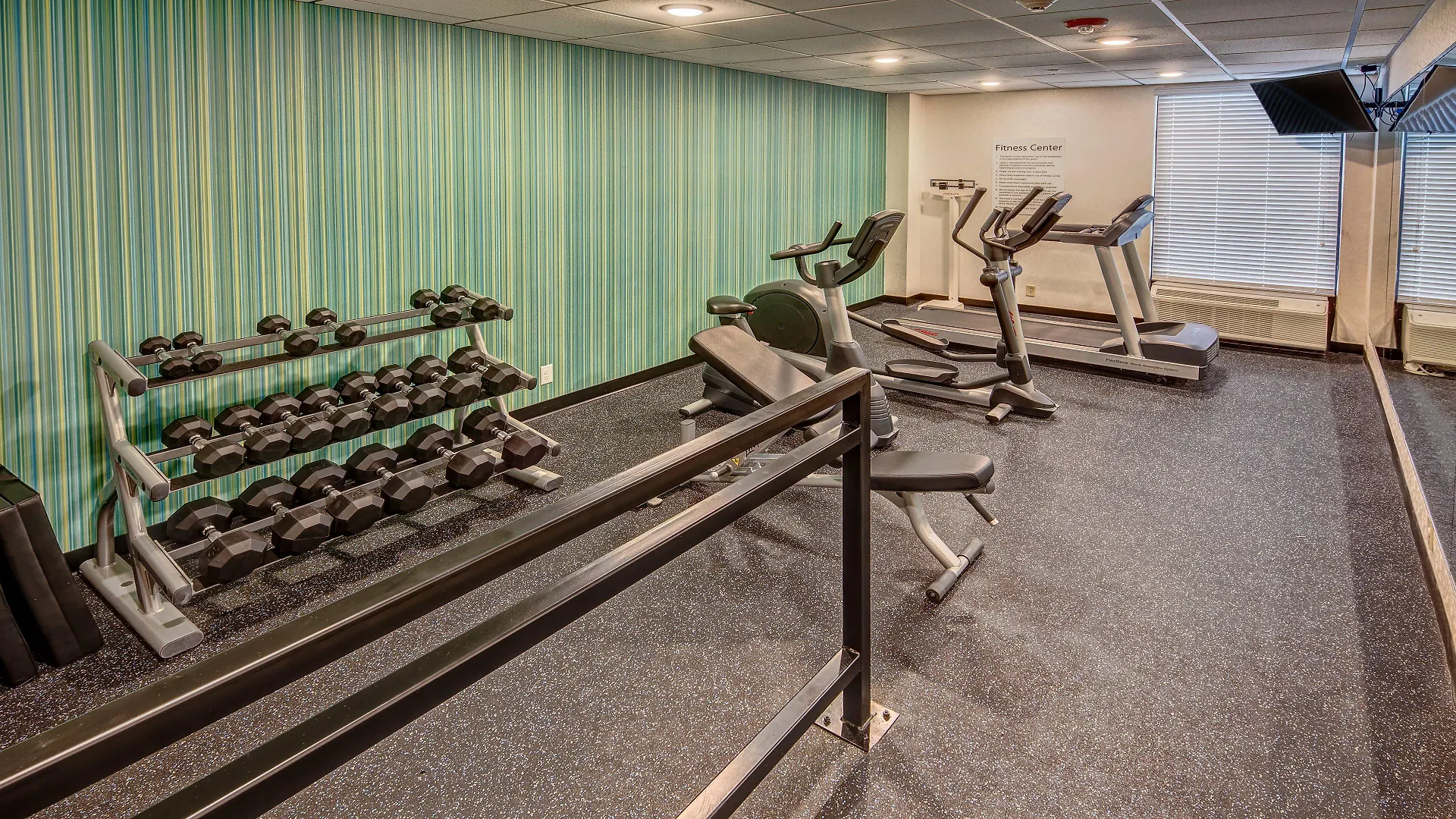 Holiday Inn Express Memphis Medical Center - Midtown By Ihg 2*,