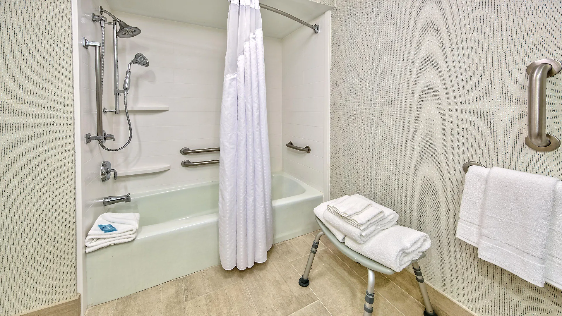 Holiday Inn Express Memphis Medical Center - Midtown By Ihg 2*,