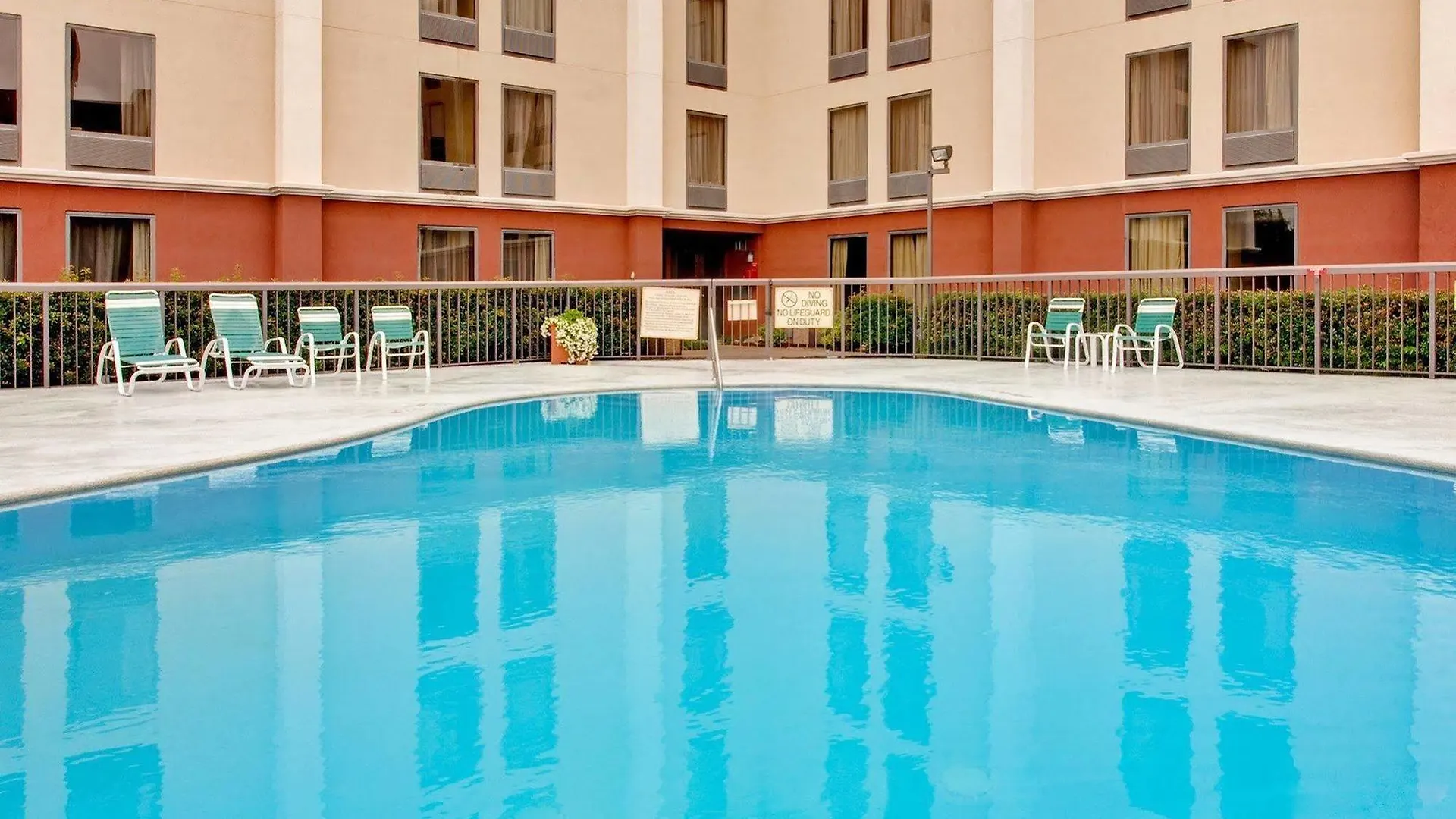 Holiday Inn Express Memphis Medical Center - Midtown By Ihg
